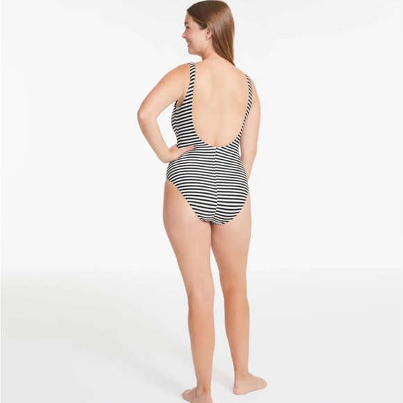 NWOT Women’s Joe Fresh Padded Striped One Piece Swimsuit Size XS - Picture 2 of 16